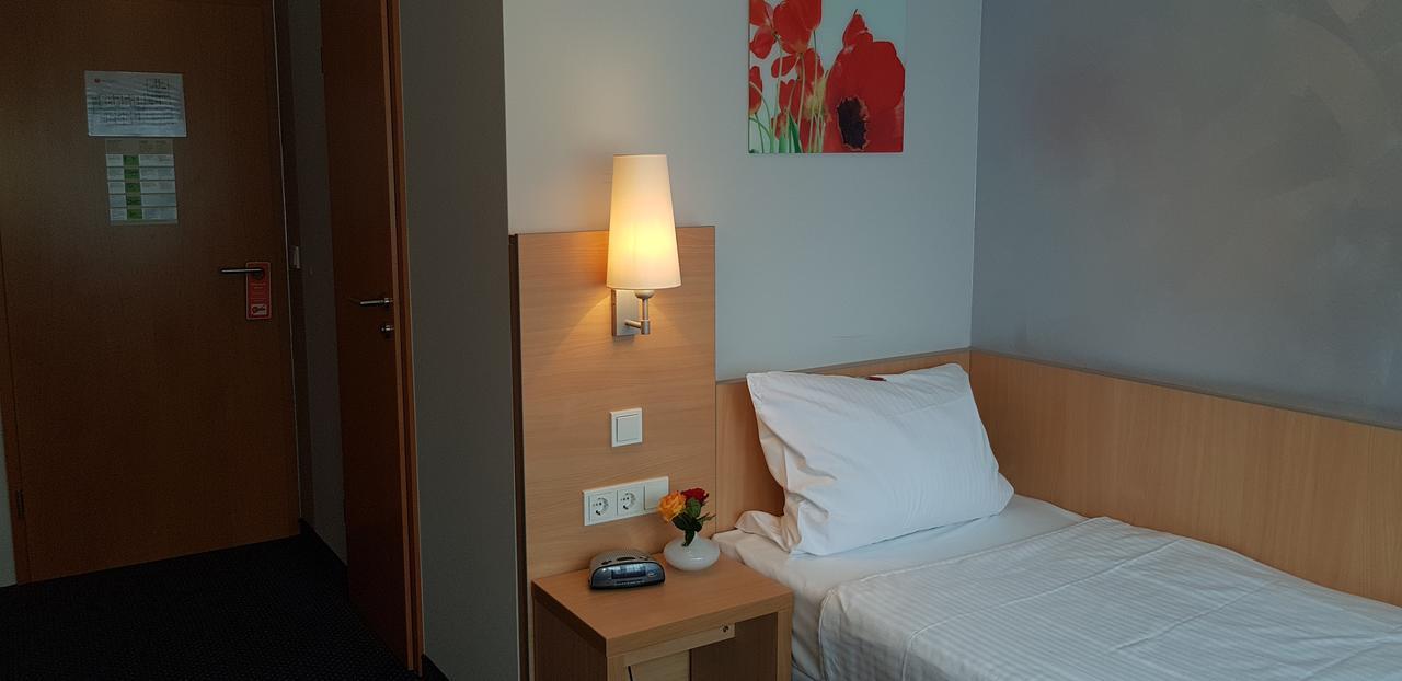 Hotel Beuss Oberursel Eksteriør billede